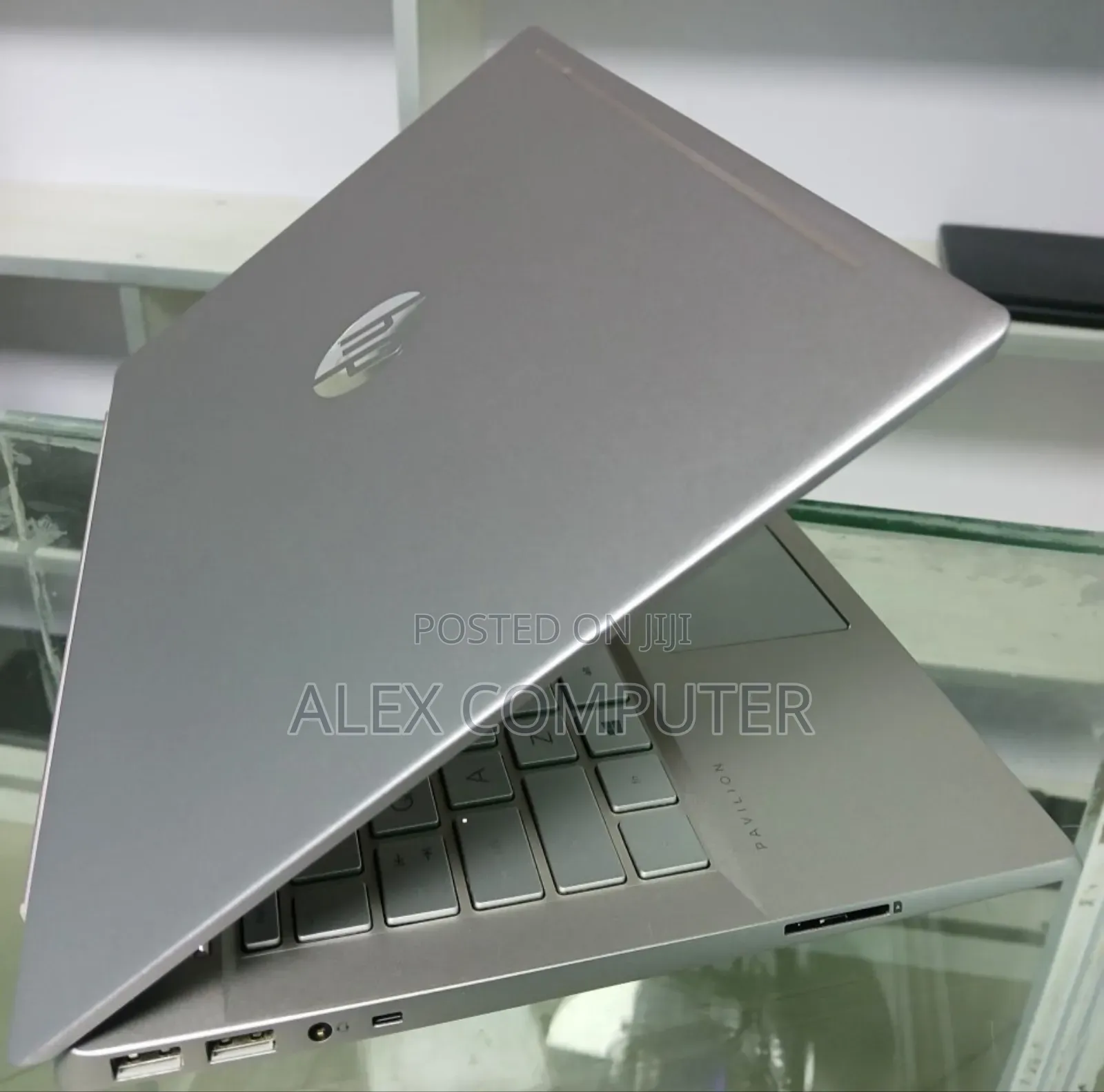 New Laptop HP Pavilion 15 8GB Intel Core I5 SSD 512GB