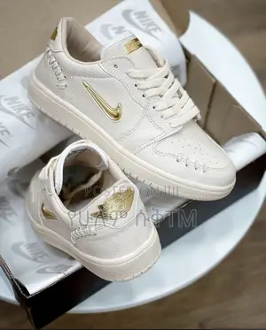 Original Air Jordan 1 Low ‘Method of Make’ WMNS Khaki Shoes