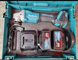 Makita በቻርጅ የሚሰራ ግራይንደር 150v