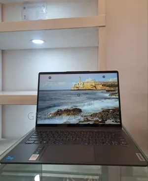 New Laptop Lenovo Yoga C930 8GB Intel Core I3 SSD 256GB