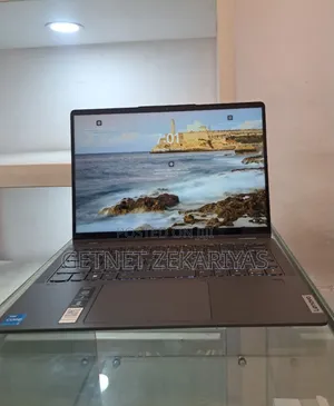 New Laptop Lenovo Yoga C930 8GB Intel Core I3 SSD 256GB
