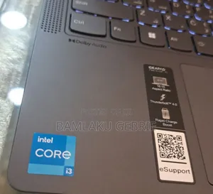 New Laptop Lenovo Yoga 330 8GB Intel Core I3 SSD 256GB