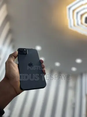 New Apple iPhone 15 Plus 128 GB Black