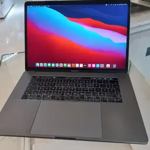 New Laptop Apple MacBook 2016 16GB Intel Core I7 SSD 512GB