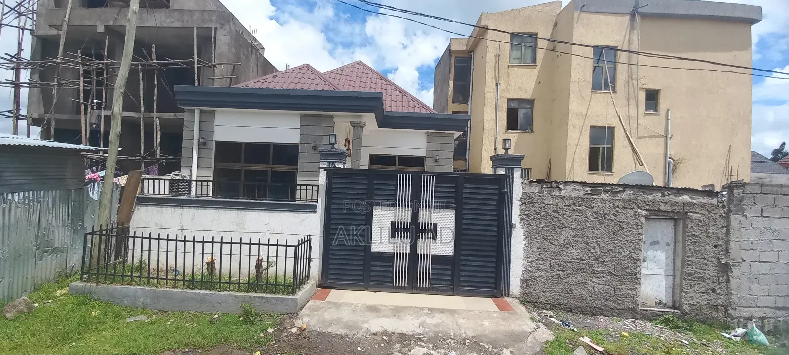 Furnished 3bdrm Villa in Bole Ayat for sale