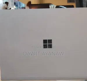 New Laptop Microsoft Surface 8GB Intel Core I5 SSD 256GB