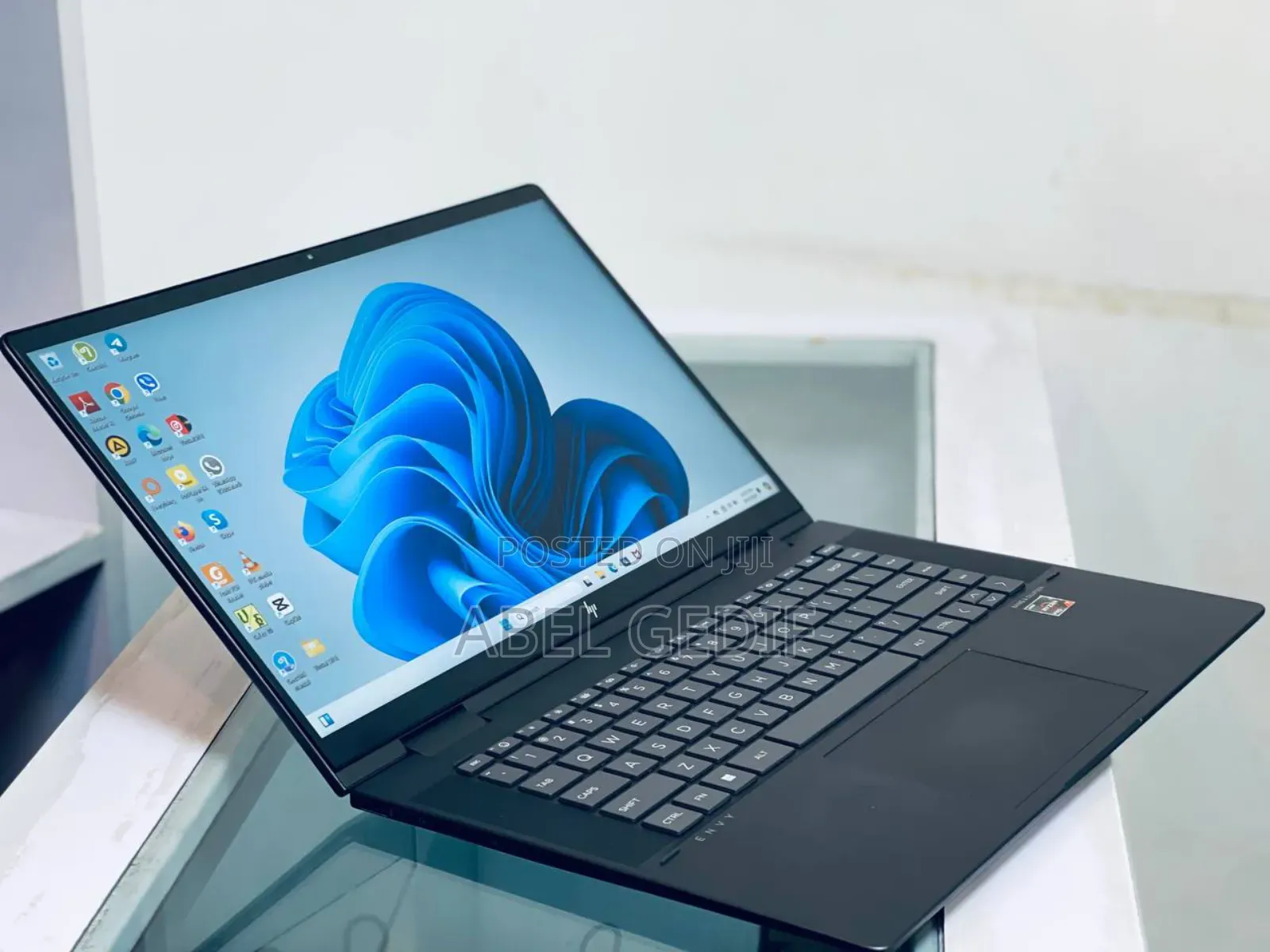 New Laptop HP Envy X360 16GB AMD Ryzen 7 SSD 512GB