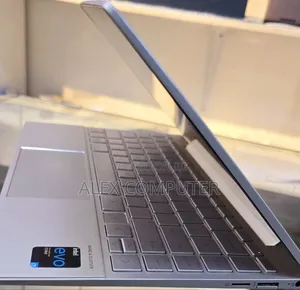 New Laptop HP Envy X360 8GB Intel Core I7 SSD 512GB
