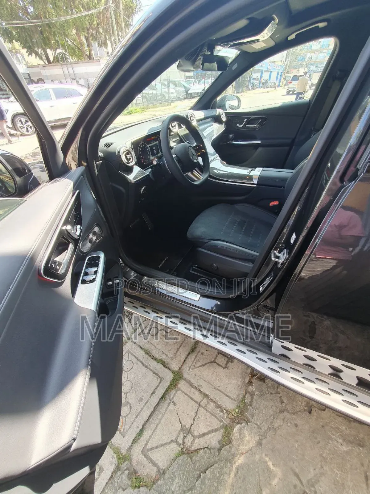 New Mercedes-Benz C400 2024 Black