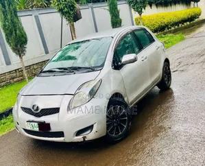 Toyota Yaris 2009 Silver