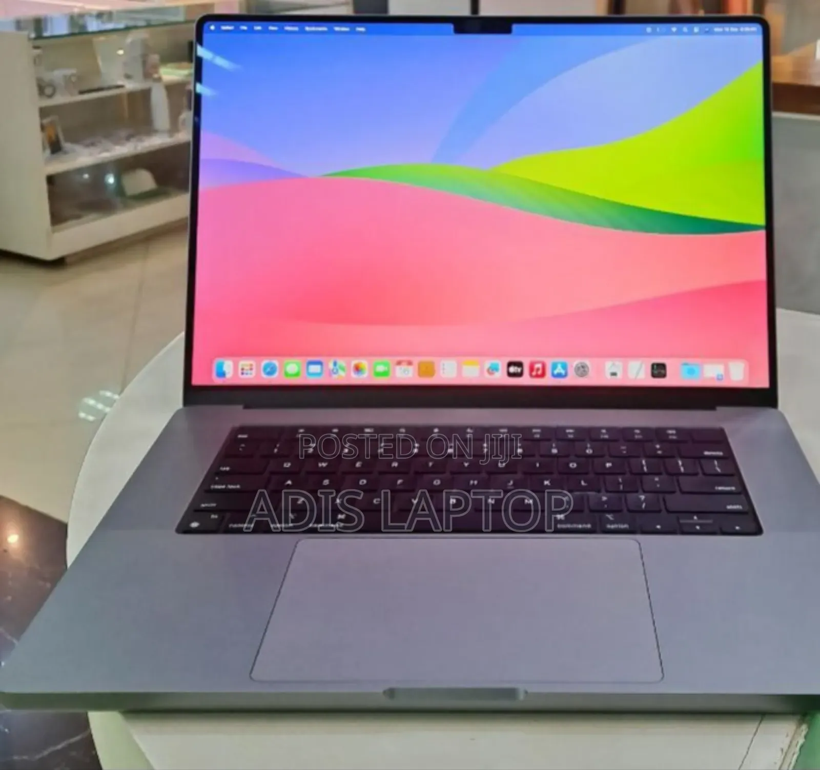 New Laptop Apple MacBook Pro 2023 M2 32GB Apple M2 SSD 512GB