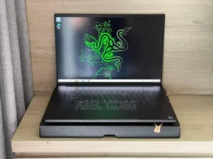 New Laptop Razer Blade 32GB Intel Core I9 SSD 2T