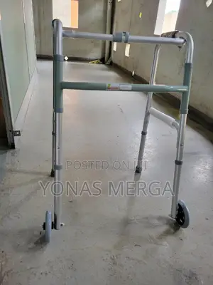 Walker/Walker Folds Easily for Convenient Storage