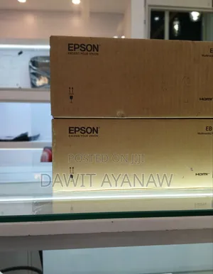 Epson EB-E10 Projector