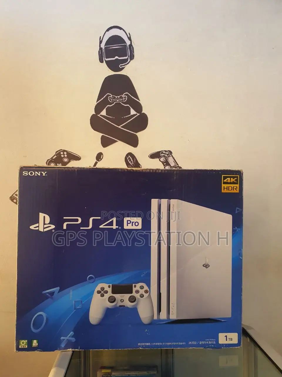 Playstation 4 Pro Packed With 2 Original Joystick