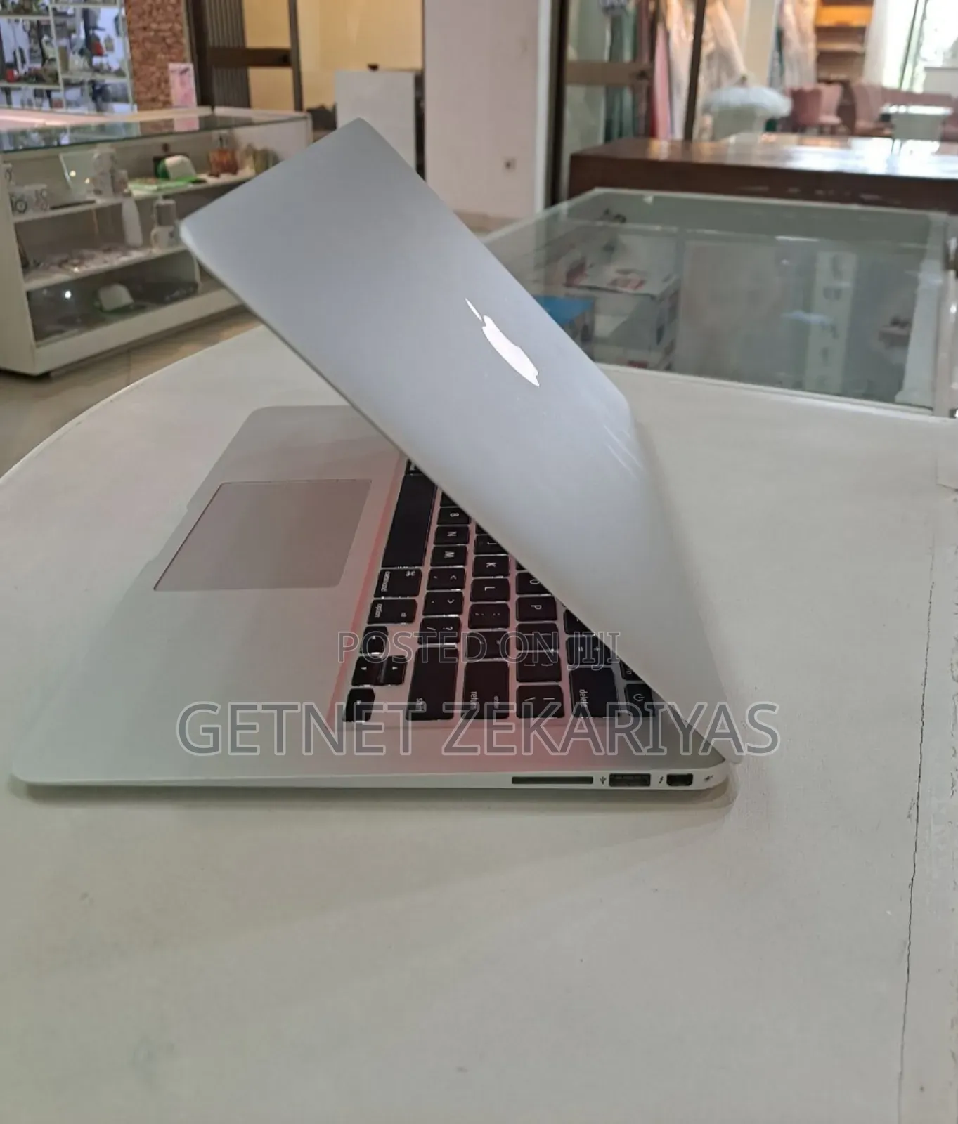 New Laptop Apple MacBook Air 2014 4GB Intel Core I5 SSD 128GB