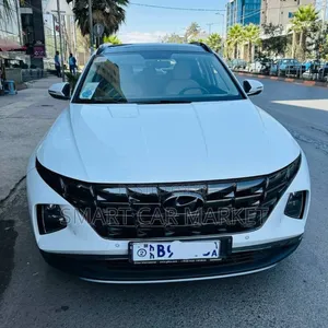 Hyundai Tucson 2021 White