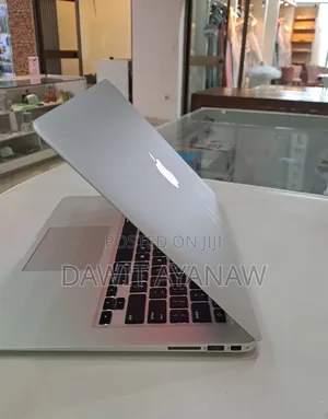 New Laptop Apple MacBook Air 2014 4GB Intel Core I5 SSD 128GB