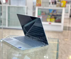 New Laptop Dell Inspiron 14 16GB Intel Core I7 SSD 1T