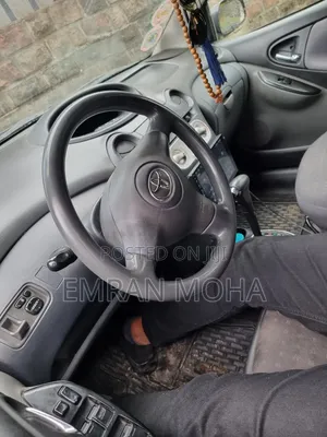 Toyota Vitz 2004
