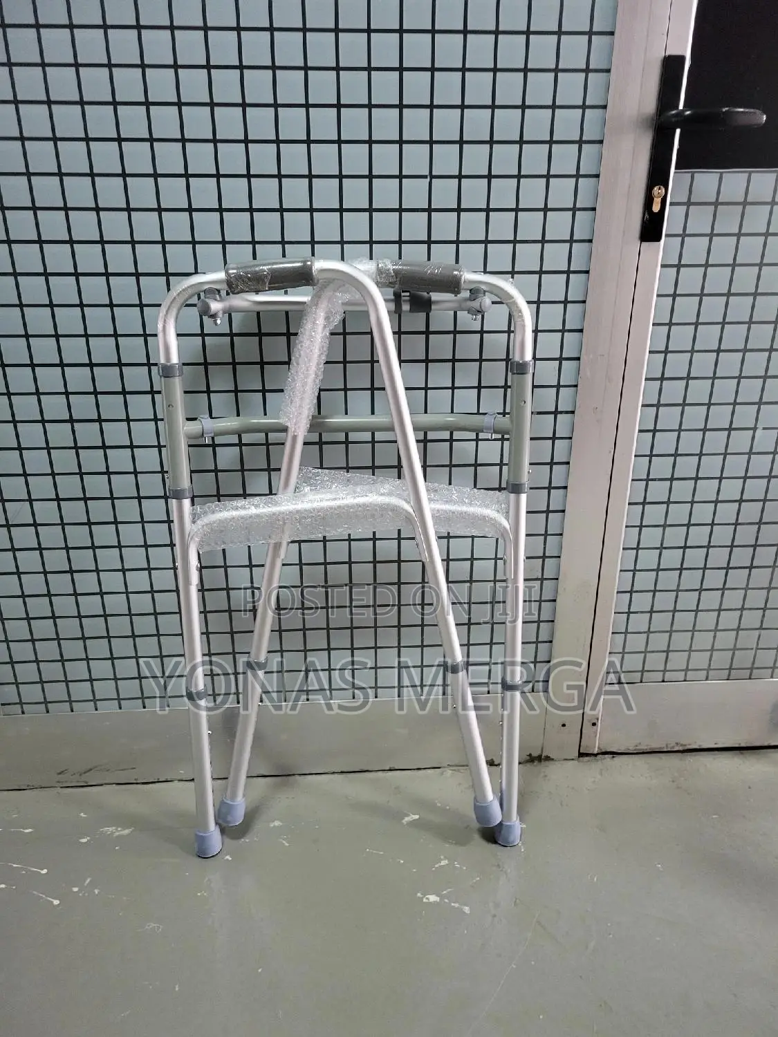 Walker /Everactiv by HCAH Lightweight Aluminuium Walker