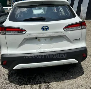 New Toyota Corolla Cross 2024 White