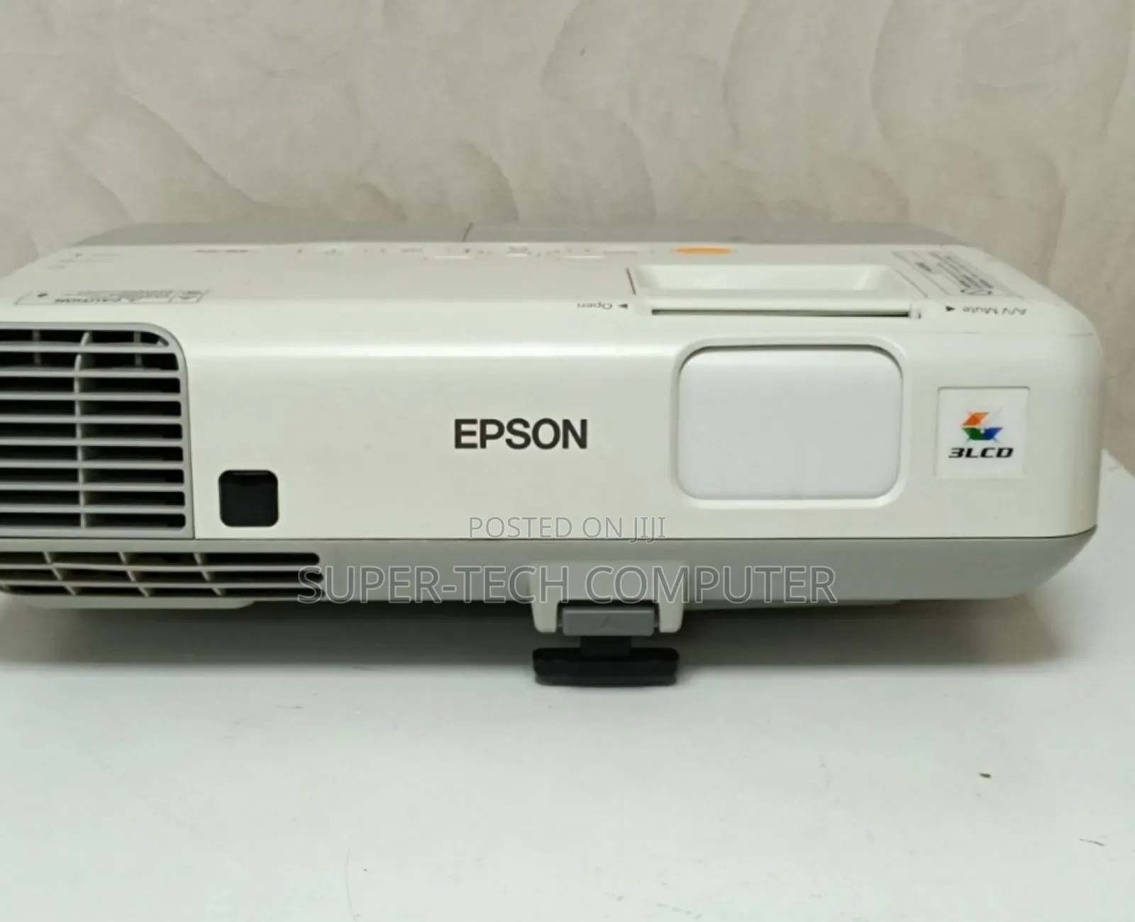 Epson EB-95 Projector