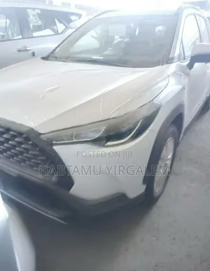 New Toyota Corolla Cross 2024 White