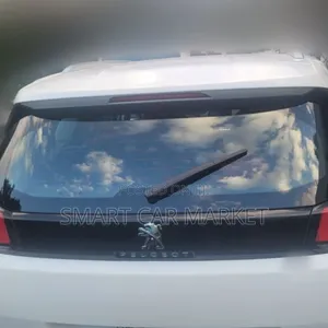 Peugeot 5008 2020 White
