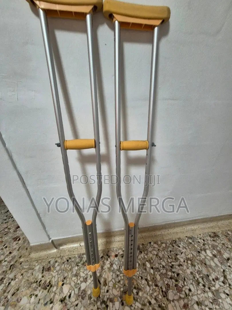 Crutches Material: Adopted High of Aviation Aluminum Lighter