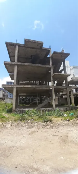 5bdrm Townhouse/Terrace in Bole Ayat for sale