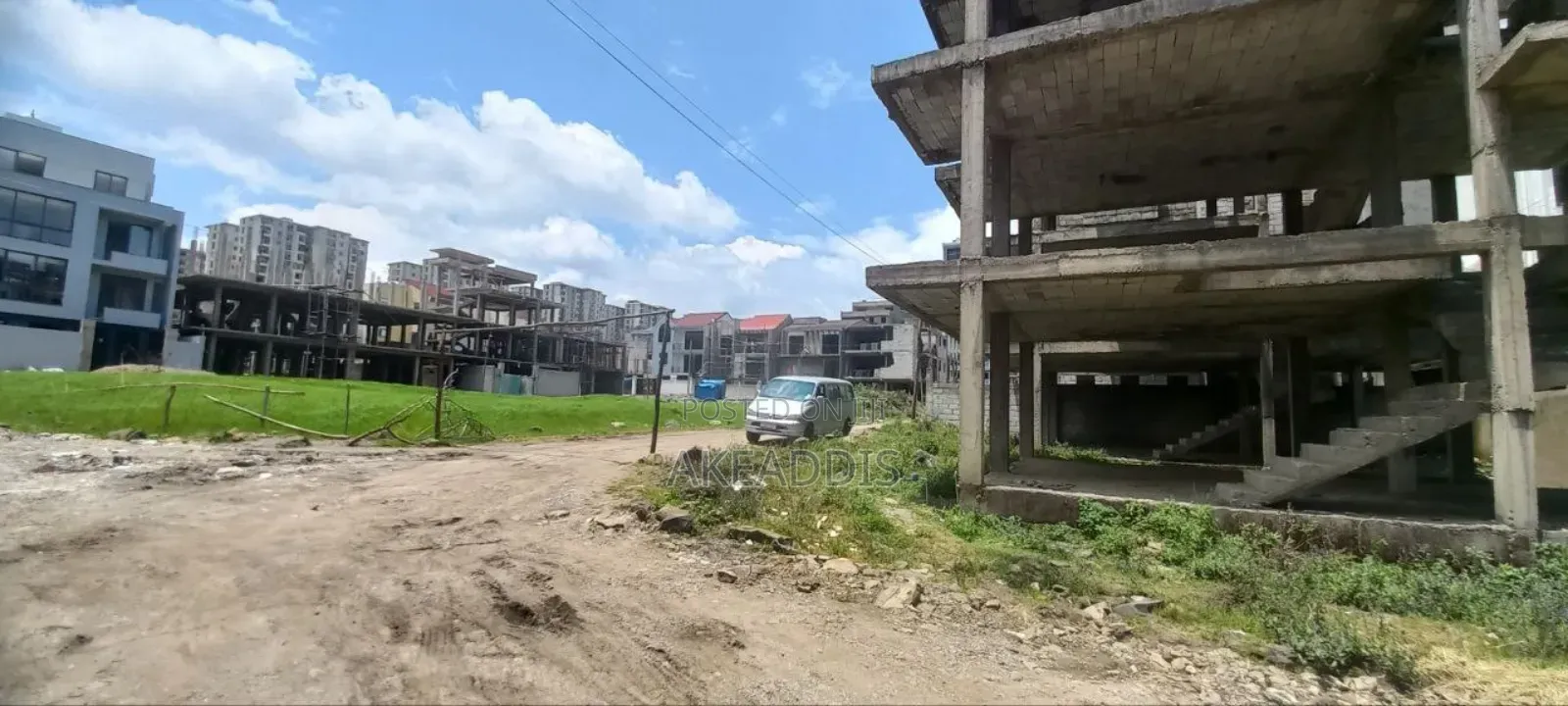 5bdrm Townhouse/Terrace in Bole Ayat for sale