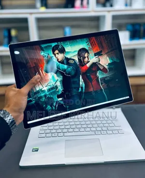 New Laptop Microsoft Surface Book 2 16GB Intel Core I7 SSD 256GB
