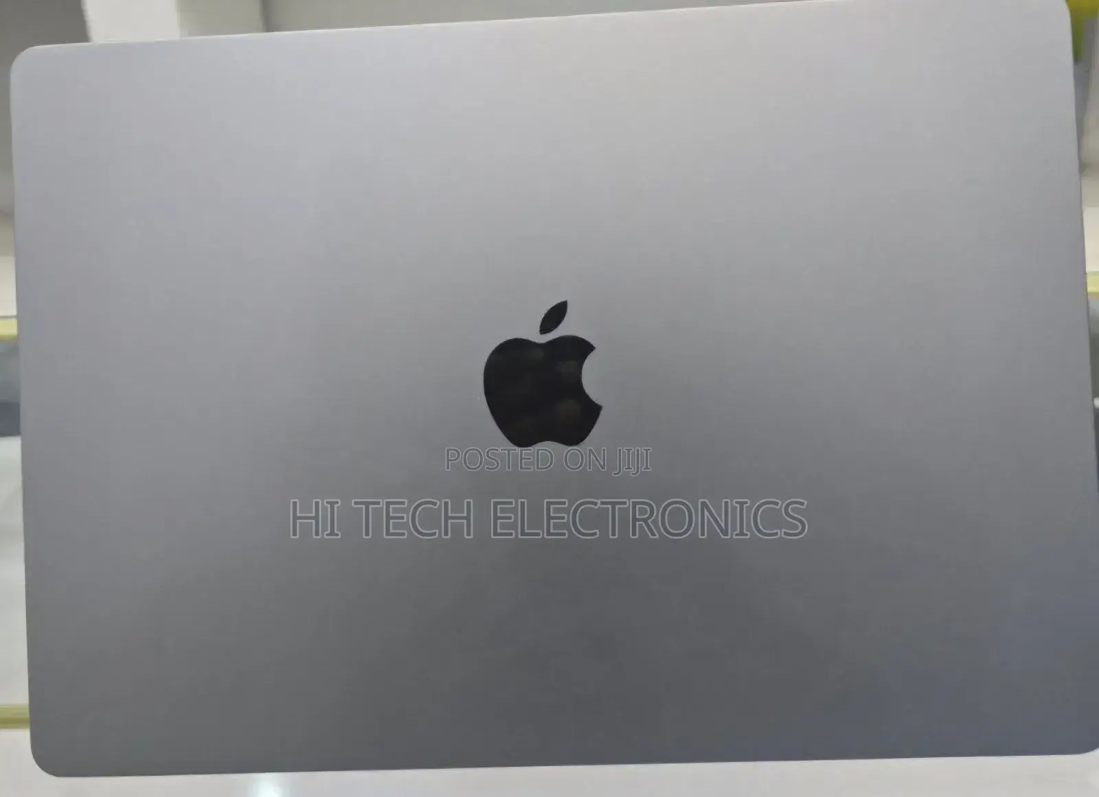 New Laptop Apple MacBook Air 2023 M2 8GB Apple M2 SSD 256GB