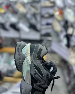 New Balance 9069