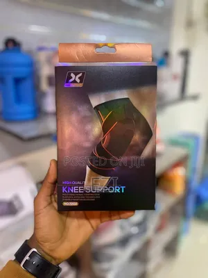 Knee Support Belt With Reinforced Edging