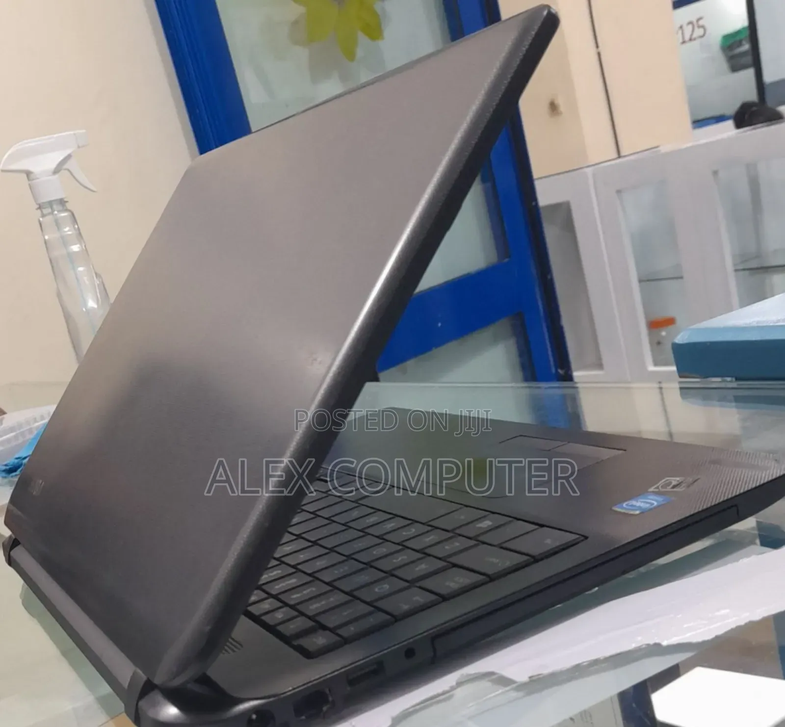 New Laptop Toshiba Satellite C55 4GB Intel Core 2 Quad HDD 500GB