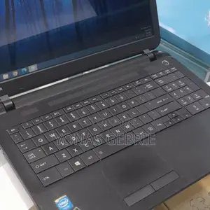 New Laptop Toshiba A30 4GB Intel Core 2 Quad HDD 500GB