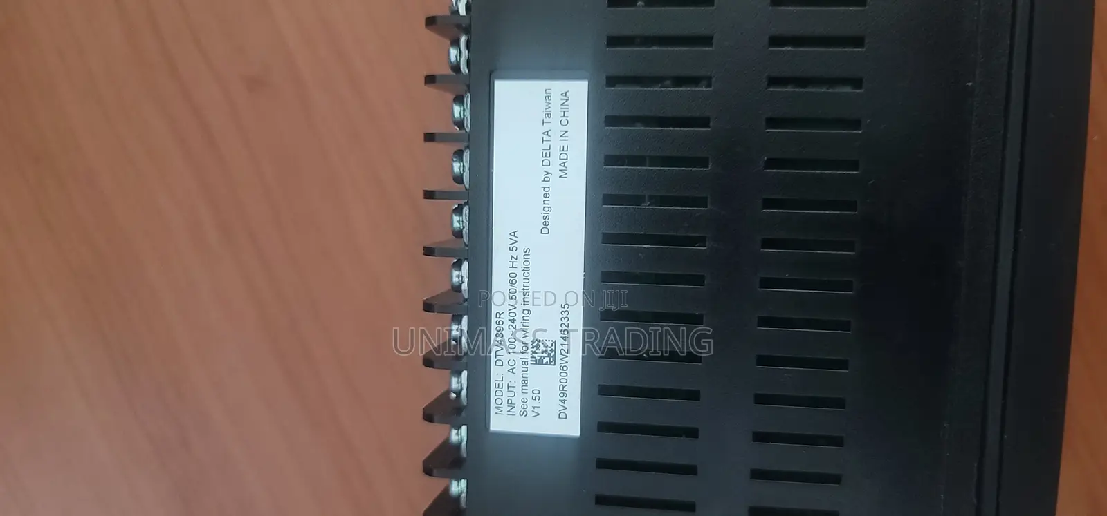 Delta Modulating Temperature Controller Model DTV4896R