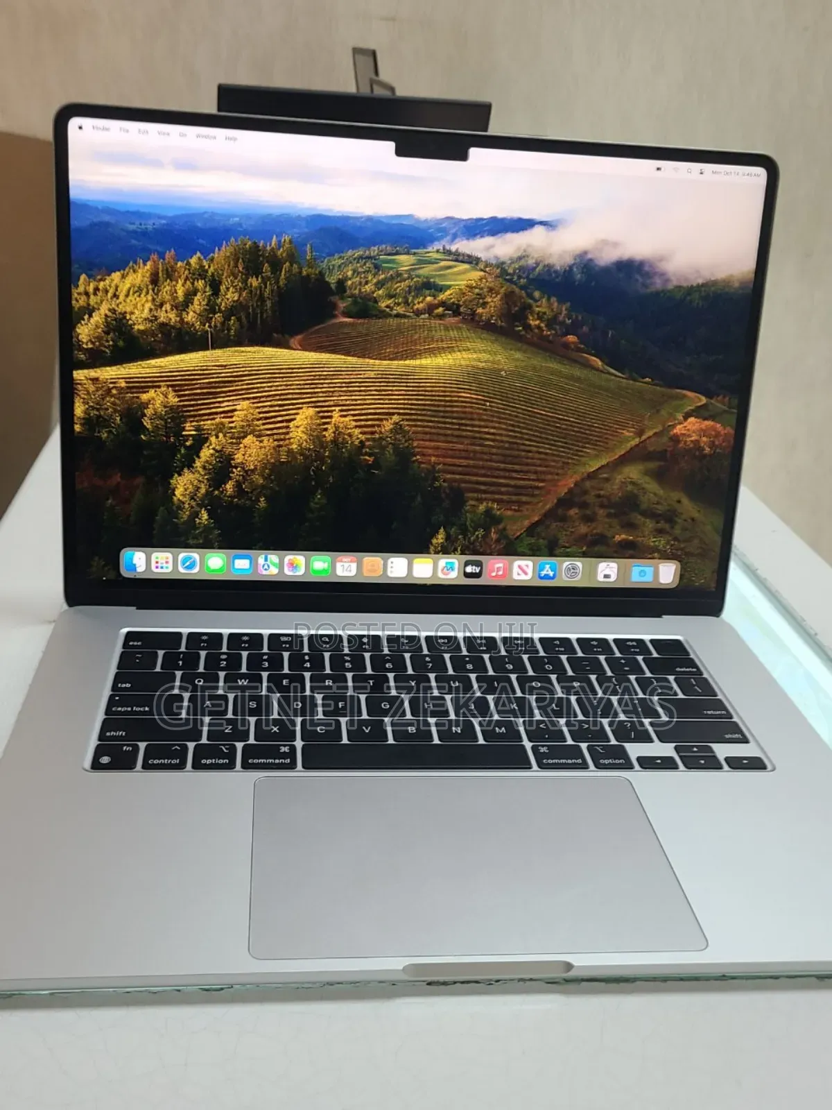New Laptop Apple MacBook Air 2022 M2 8GB Apple M2 SSD 256GB