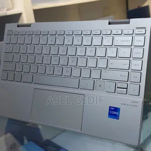 New Laptop HP Envy X360 8GB Intel Core I7 SSD 1T