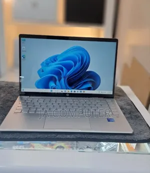 New Laptop HP Pavilion 15 8GB Intel Core I5 SSHD (Hybrid) 512GB
