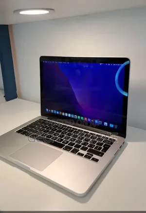 New Laptop Apple MacBook 2015 8GB Intel Core i5 SSD 256GB