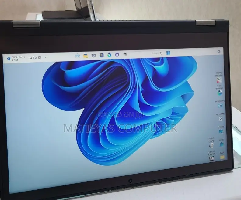 New Laptop Lenovo ThinkPad Yoga 370 8GB Intel Core I5 SSD 512GB