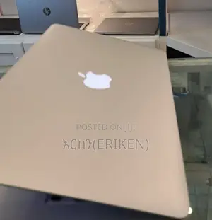 New Laptop Apple MacBook Pro 2015 8GB Intel Core I5 SSD 256GB