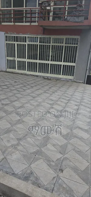 የሚሸጥ 40/60 ኮንዶሚኒየም