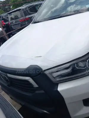 New Toyota Hilux 2024 White
