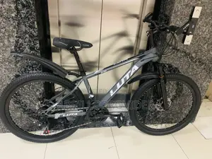 Mountain Bicycle 26 Inch Tyre67mountain Bike Light Luta Bike