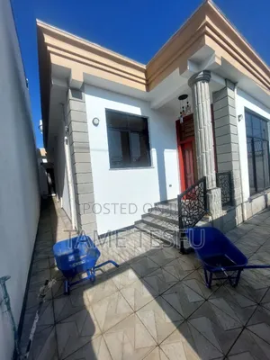 Furnished 3bdrm Villa in Summmit, Bole for sale