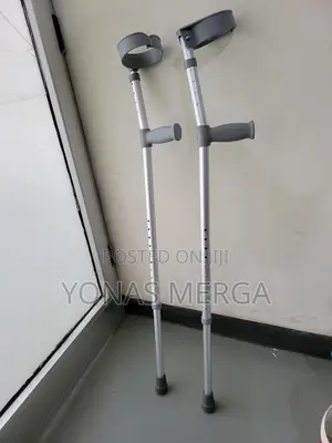 Aluminum Assistance Crutches ፫0crunch፪°F Crutches፱+Kranch
